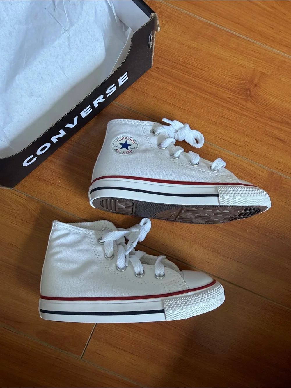 NWT Converse White Hightop Infant 7 US